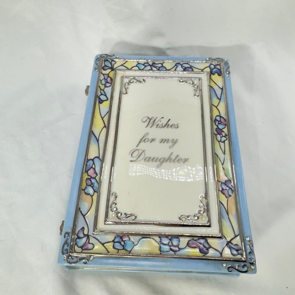 Porcelain Ardleigh Elliot music box